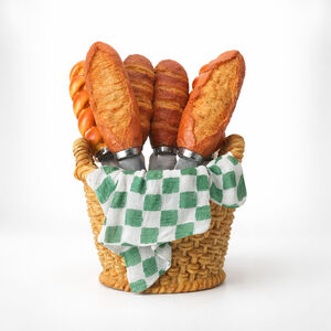 Vintage Bread Handle Spread Knife Set – Faux Baguette Basket – Kitchen Decor